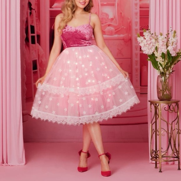 NWT Barbie x Unique Vintage Plus Size Light Up Dream Glow Swing Dress - Size 4X - Picture 5 of 16